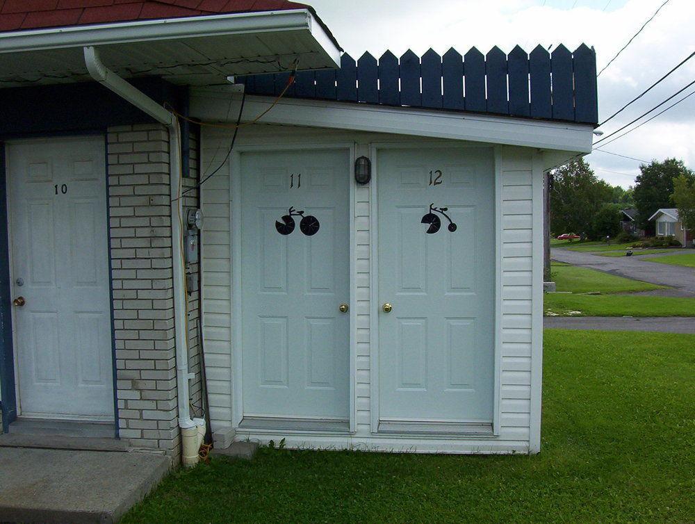 Motel Montgolfiere Jp Saint-Jean-sur-Richelieu Exteriör bild